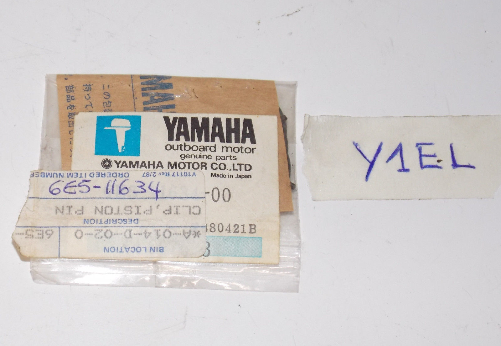 NOS Yamaha PISTON PIN CLIP 1984-1992 200ETLN 200ETLK 175LTD 115TXRP  6E5-11634 - MotoRaider