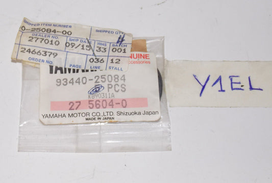 NOS Yamaha CIRCLIP 1967-1998 YDS5 TX500A BIGWHEEL EX440 V-MAX YM2C  93420 62070 - MotoRaider