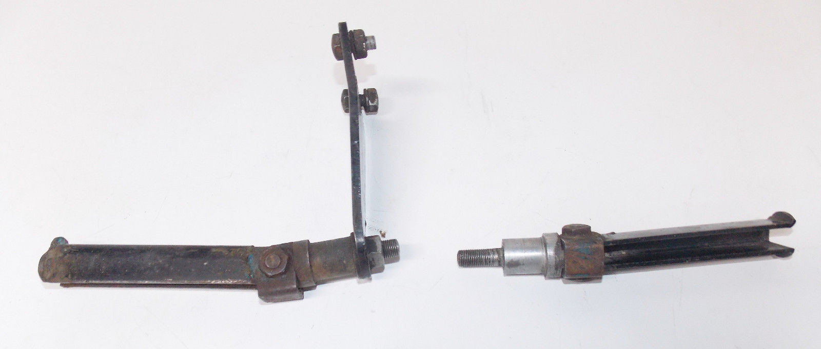 1966 BSA B44 PASSANGER FOOT REST VICTOR 441 REAR PEGS BRACKET MOUNT VINTAGE - MotoRaider
