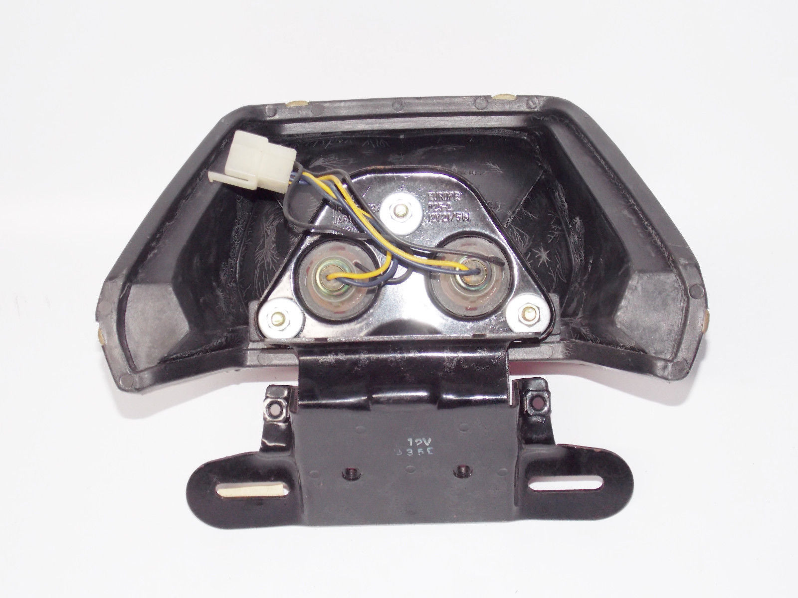 NOS YAMAHA 1987-1992 XJ900 TAIL REAR LIGHT+MOUNT BRACKET 31A-84710-E1 VINTAGE - MotoRaider