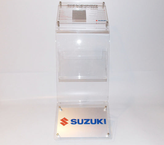 SUZUKI SIXTEEN 125 150 DEALER SHOWROOM DISPLAY CLEAR PLEXIGAS H35" WITH POCKET - MotoRaider