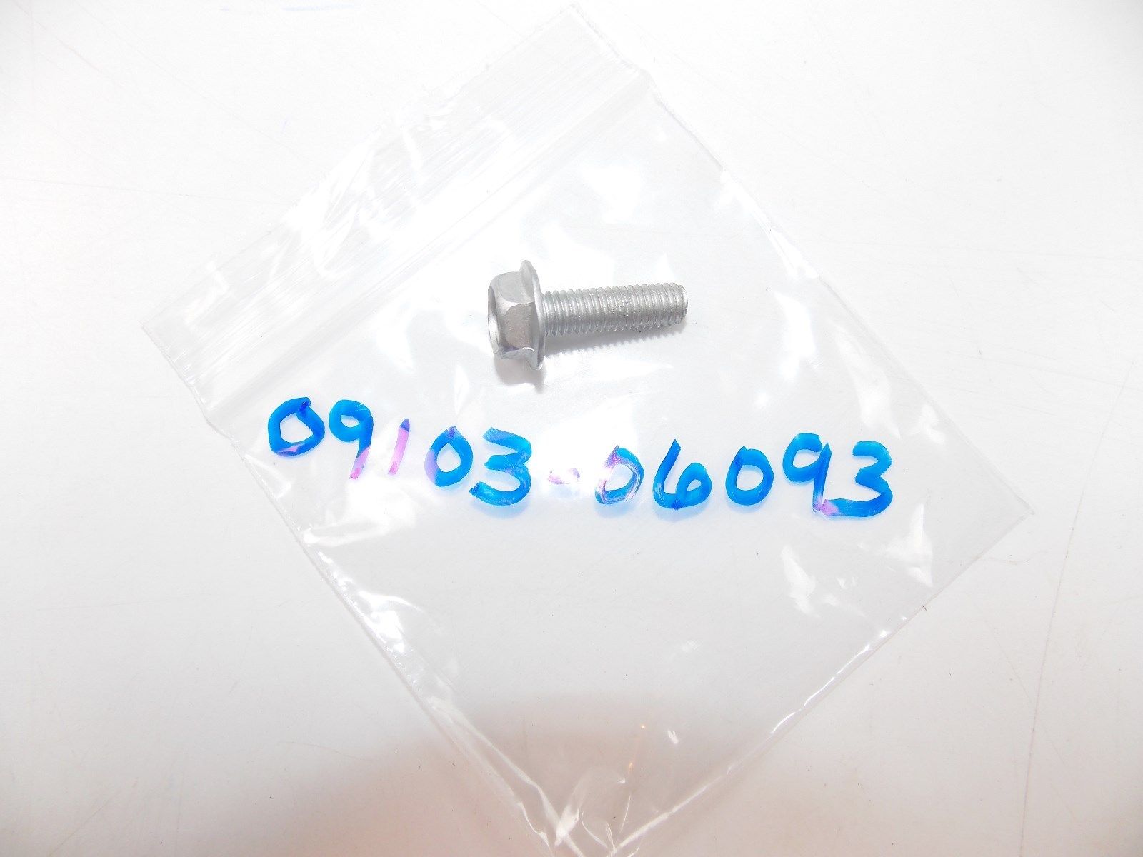 NOS SUZUKI 1983-1988 1998-2011 BOLT 6X20 DT25 DF70 100 150  09103-06093 - MotoRaider