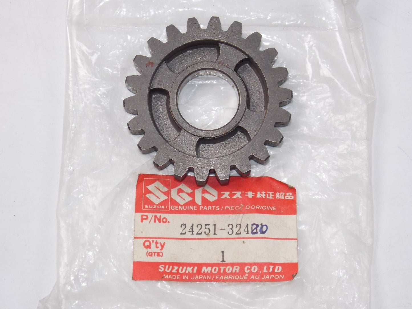 NOS SUZUKI 1978-1983 1992-2011 5TH DRIVE GEAR GZ250 TU250 DR370 24251-32420 - MotoRaider