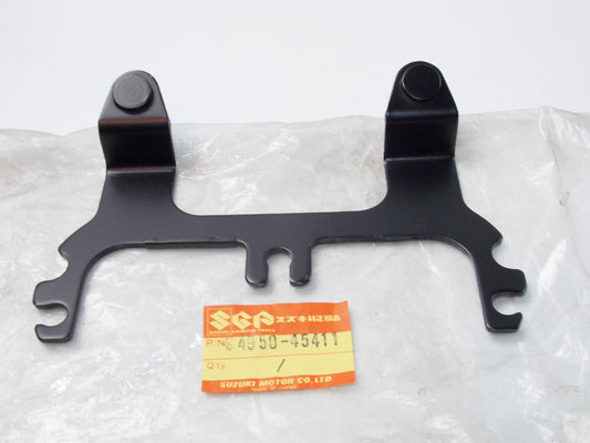 NEW OEM SUZUKI 1980 1981 GS750 SPEEDOMETER TACHOMETER BRACKET MOUNT 34950-45411 - MotoRaider