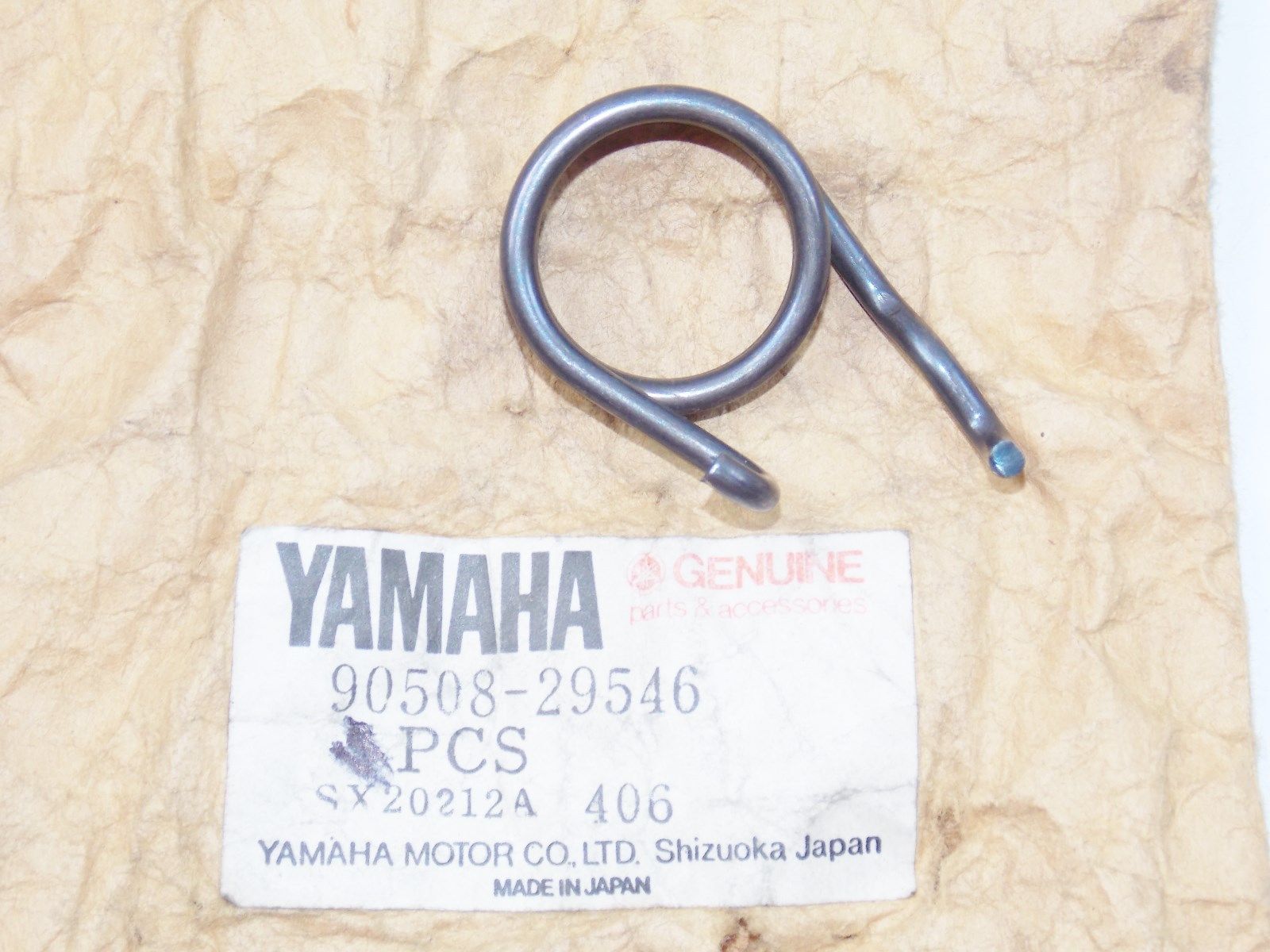 NOS YAMAHA 1982 TORSION SPRING XS400  90508-29546 - MotoRaider