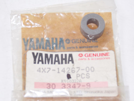 NOS YAMAHA 1981-1988  ROLLER  XV700 750 920 1100  4X7-14267 - MotoRaider