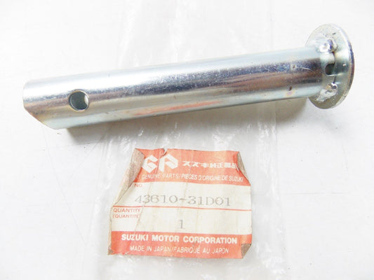 N0S OEM  SUZUKI 1991 PILLION FOOTREST BAR DR800 43610-31D01 - MotoRaider