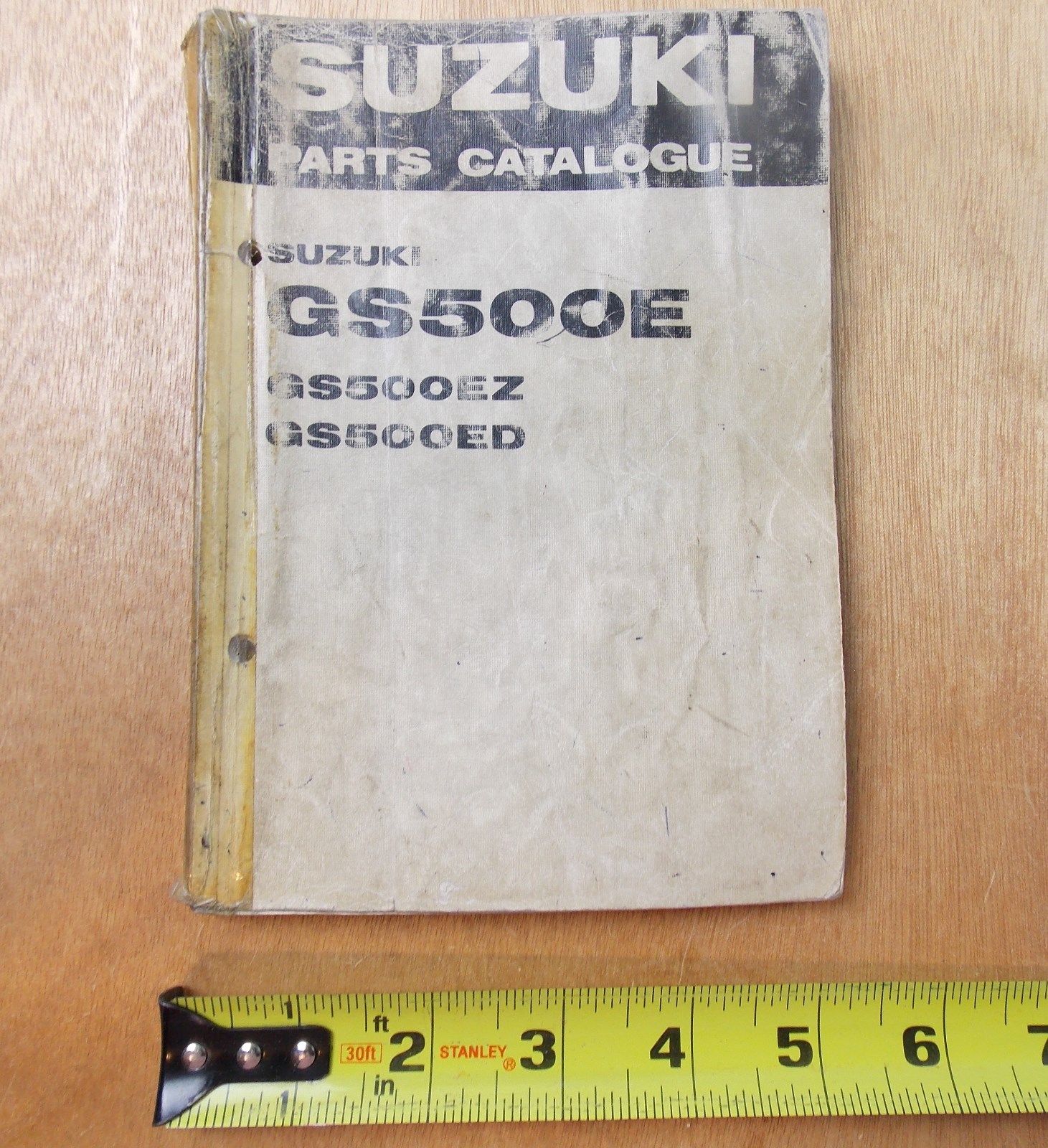 USED SUZUKI 1982  PARTS CATALOGUE BOOK GS500E/EZ/ED  99000-94743 - MotoRaider