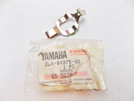 NOS YAMAHA 1987-1993 BULB FITTING PLATE FZR600/750/1000 TDM850  2LA-84375-00 - MotoRaider