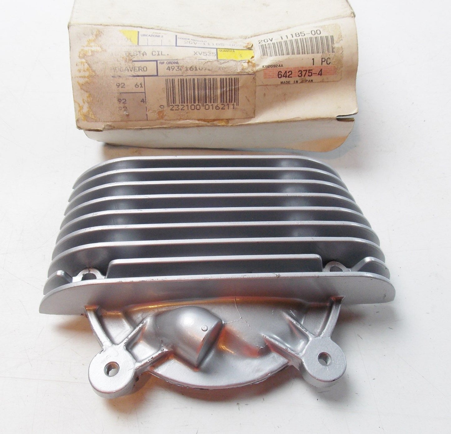 NOS YAMAHA 1987-1990 1993 1995-2000 CYL HEAD SIDE COVER 1 XV535 2GV-11185-00 - MotoRaider