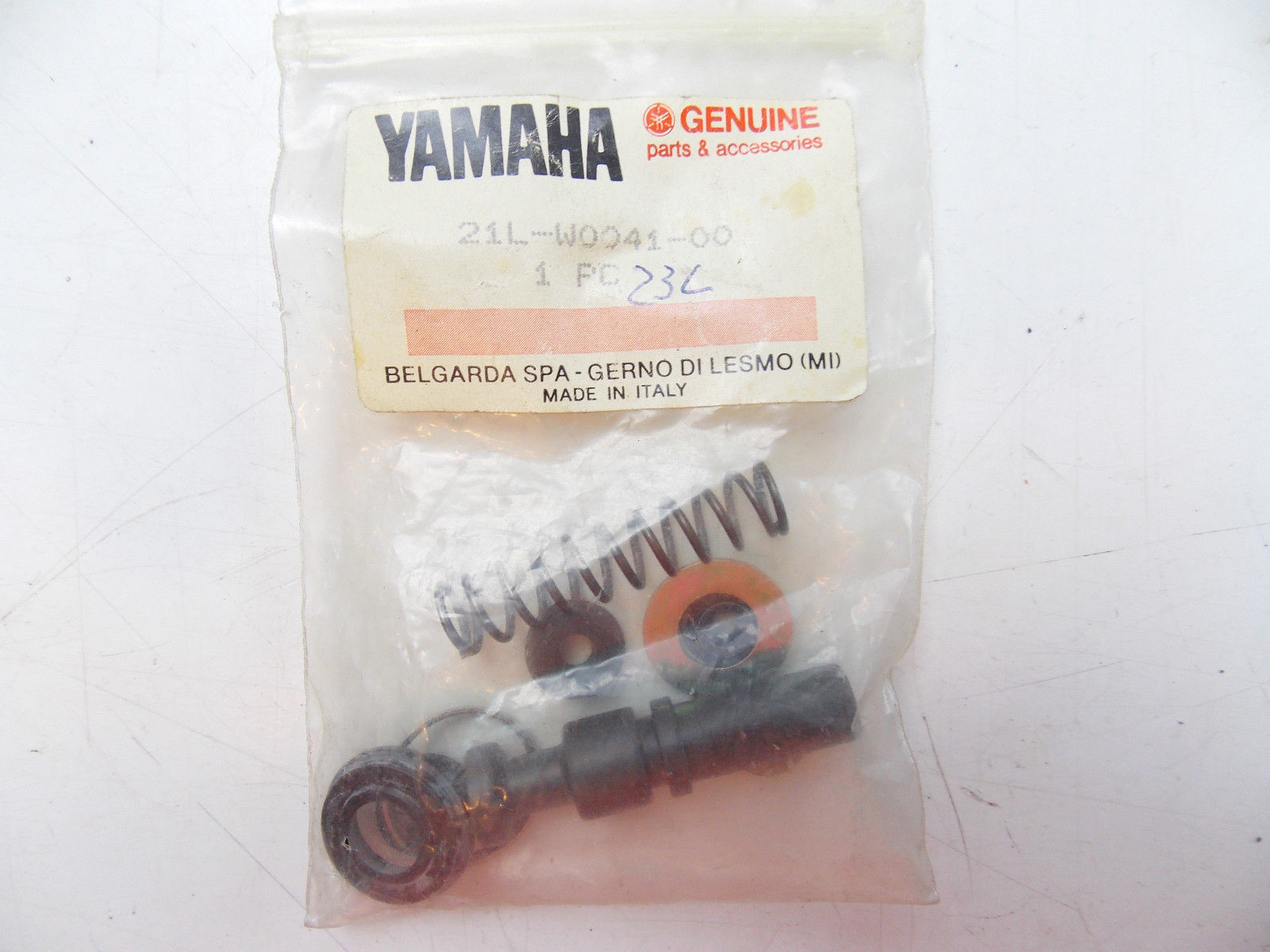 OEM YAMAHA 1999 2015 TTR250 SEROW TW200 MASTER CYLINDER REBUILD KIT 21L-W0041-00 - MotoRaider