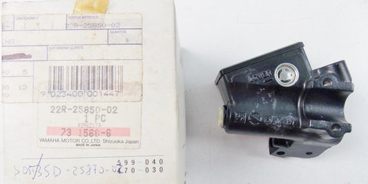 NOS YAMAHA 1983-1999 MASTER CYLINDER ASSY XJ750 XV700/750/1000   22R-25850-02 - MotoRaider