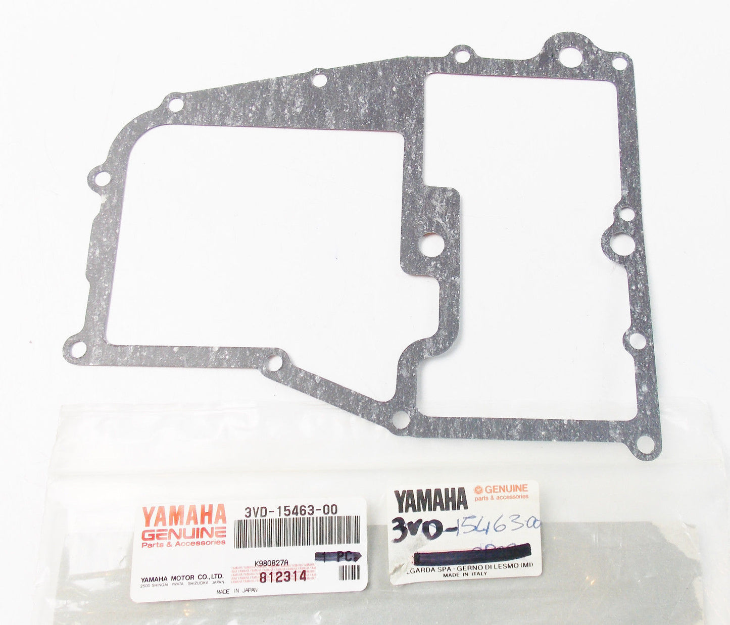 OEM GENUINE YAMAHA 1992 1993 TDM850 CRANK CASE COVER GASKET 3VD-15463-00 - MotoRaider