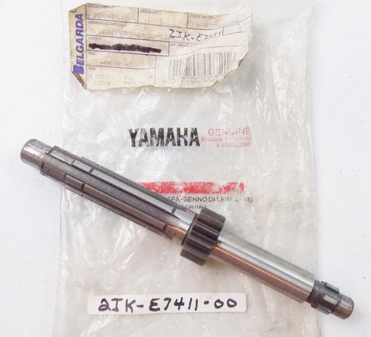 OEM NOS GENUINE NEW YAMAHA TZ125 TRANSMISSION GEARBOX PRIMARY SHAFT 2JK-E7411-00 - MotoRaider