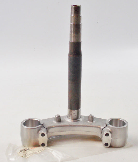 OEM YAMAHA 1983 XJ900 SECA FRONT FORK UNDER BRACKET LOWER TRIPLE 31A-23340-30 - MotoRaider