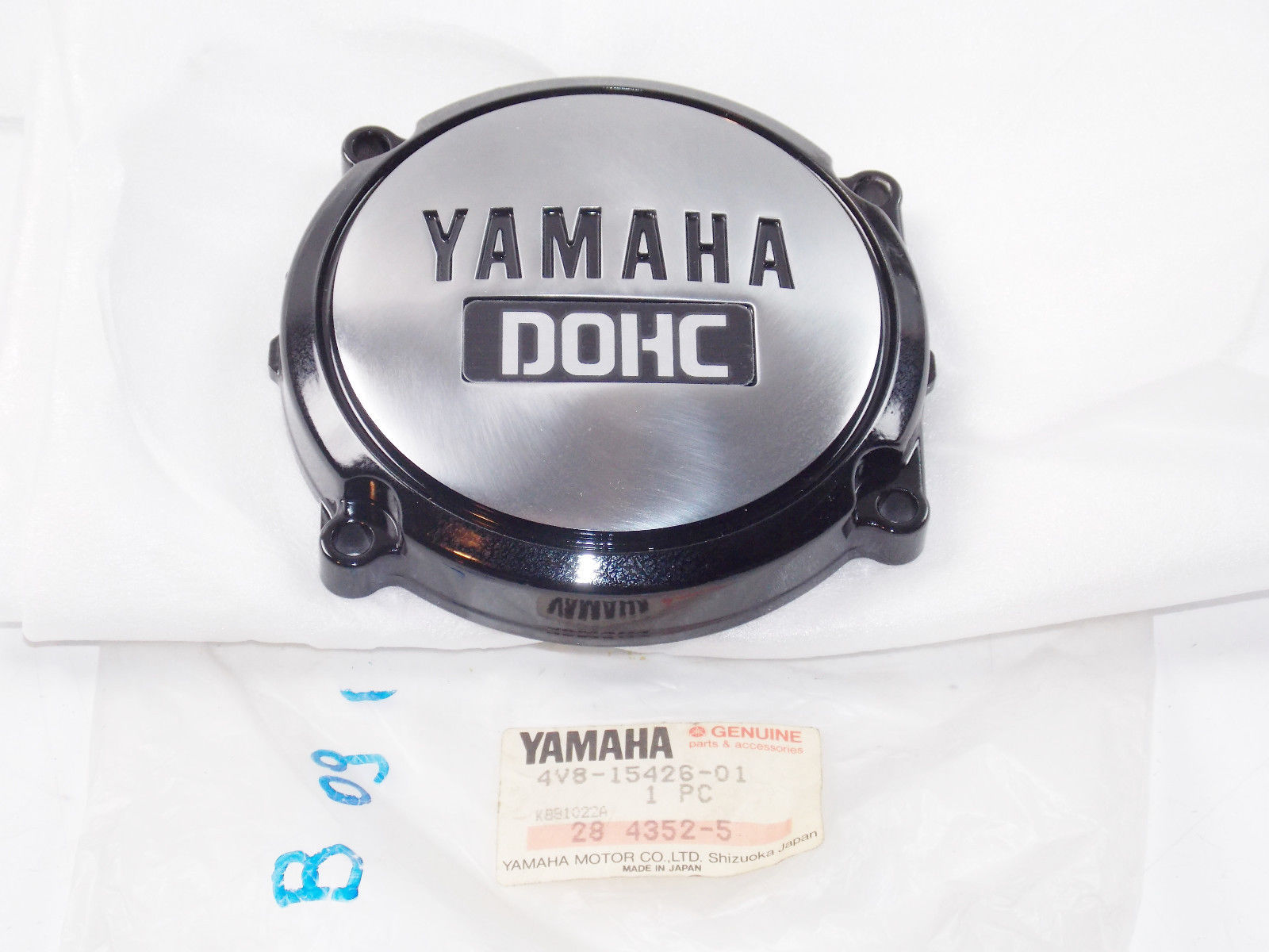 YAMAHA 1983 XJ750 ENGINE MOTOR CRANK CASE OIL PUMP RIGHT SIDE COVER 4V8-15426-01 - MotoRaider