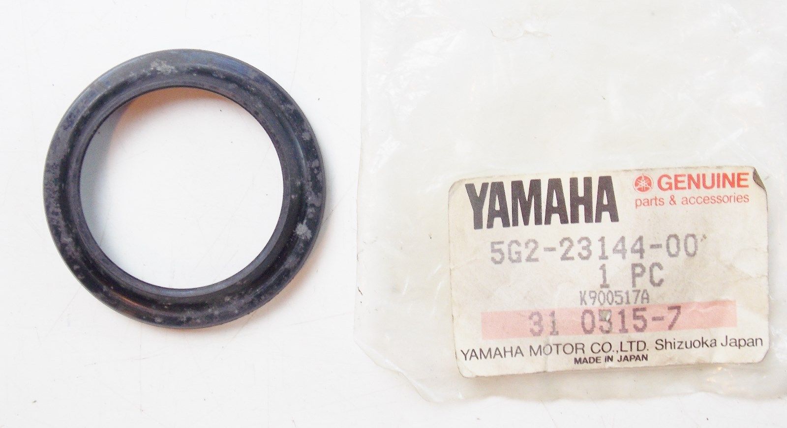 NOS YAMAHA 1982 1983 DUST SEAL XJ750 XV920  5G2-23144-00 - MotoRaider
