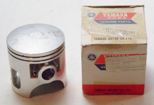 NOS YAMAHA  1979 1980 1981 PISTON 2 O/S 0.50 IT175   2W6-11636-00 - MotoRaider