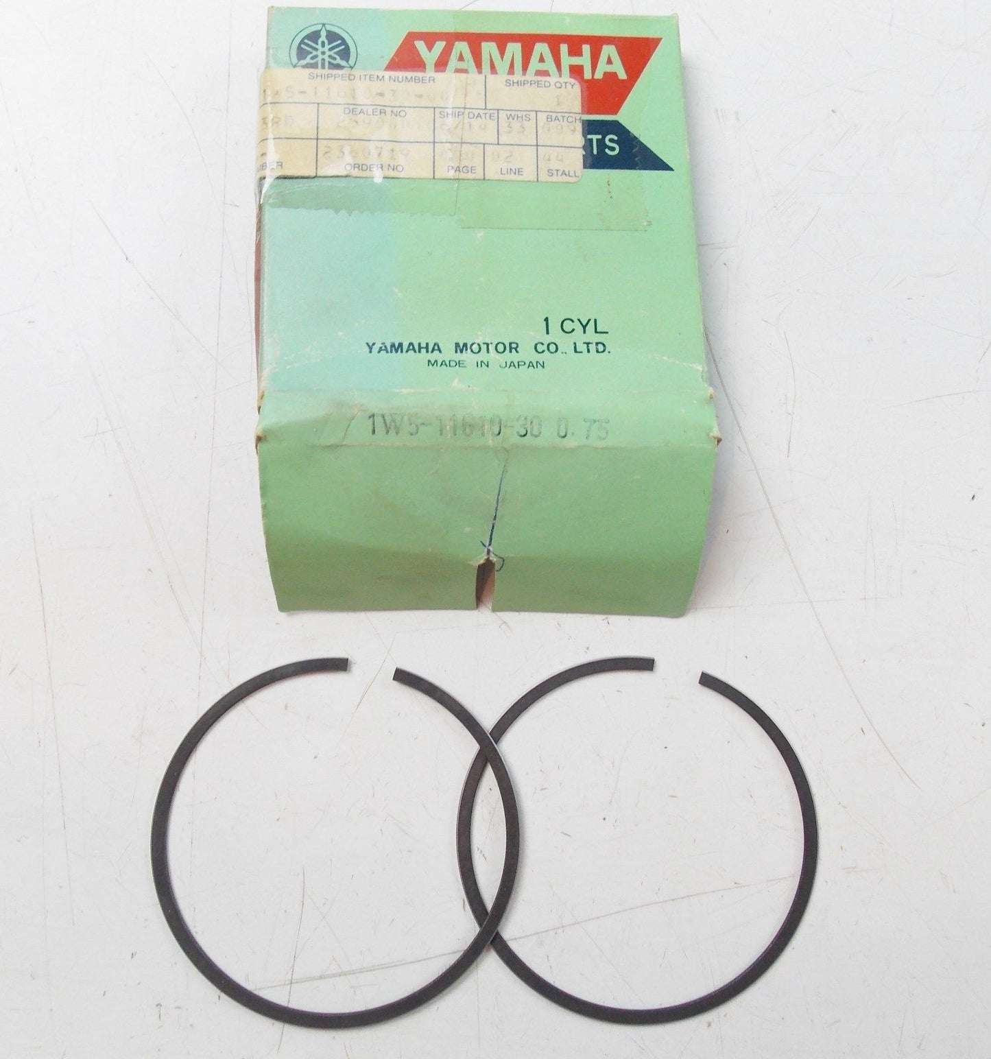 NOS YAMAHA 1979-1982 PISTON RING SET 3RD O/S 0.75 IT250   1W5-11610-30 - MotoRaider