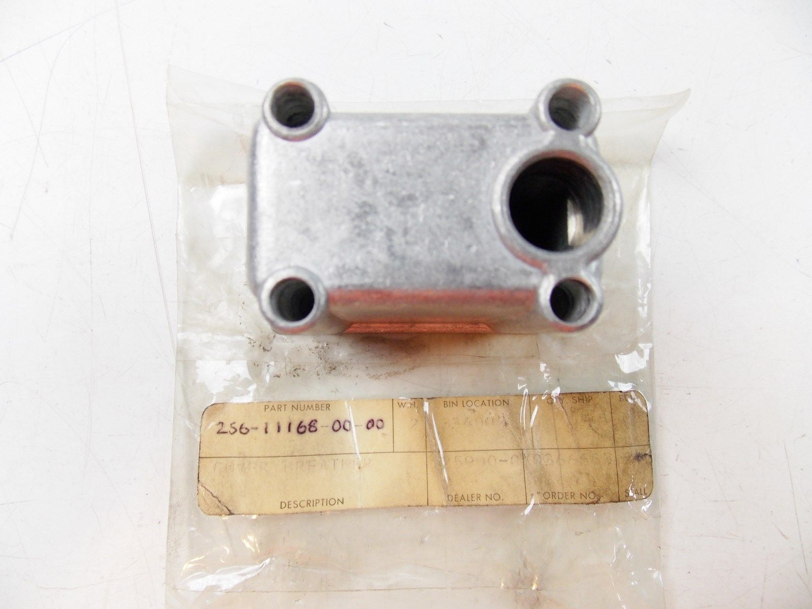 NOS YAMAHA  1970-1973 CYLINDER BREATHER COVER ASSY XS1 XS2  256-11168-00 - MotoRaider