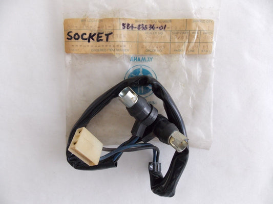 NOS YAMAHA  1976-1980 METER SOCKET XS500 XS750 SX650 RD400   584-83536-01 - MotoRaider