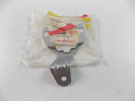 NOS YAMAHA 1986 1987 METER BRACKET FZX700   1UF-83519-00 - MotoRaider