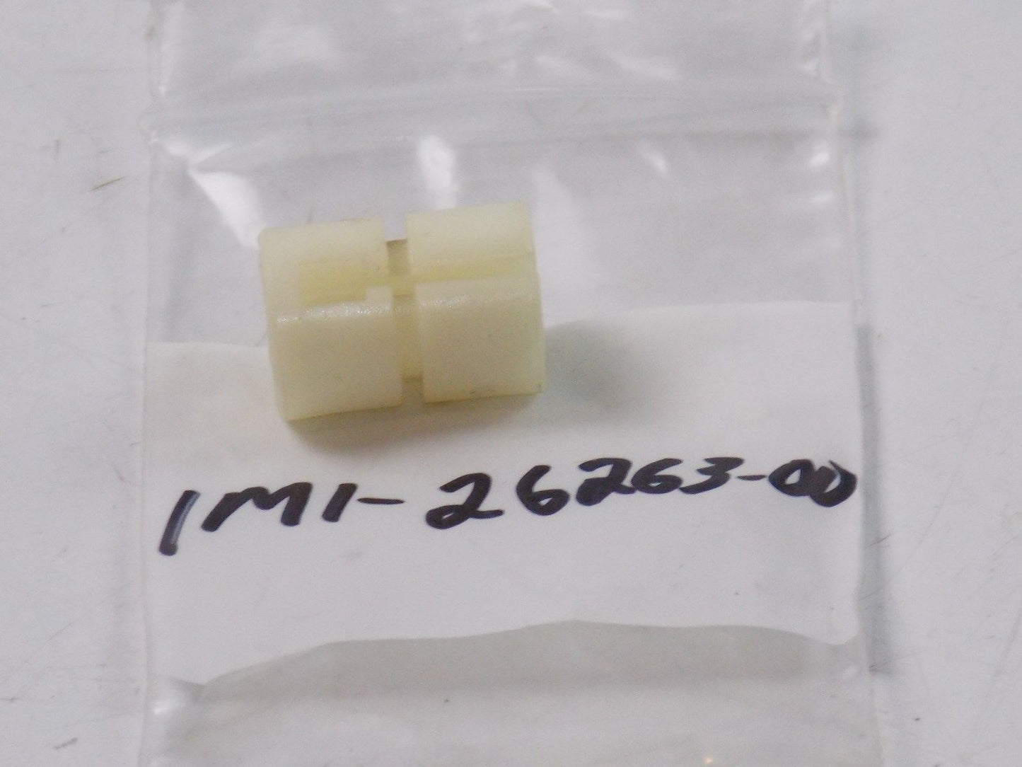 NOS YAMAHA 1977-1985 CONNECTING PIECE YT125/175 DT250/175/400 1M1-26263-00 - MotoRaider