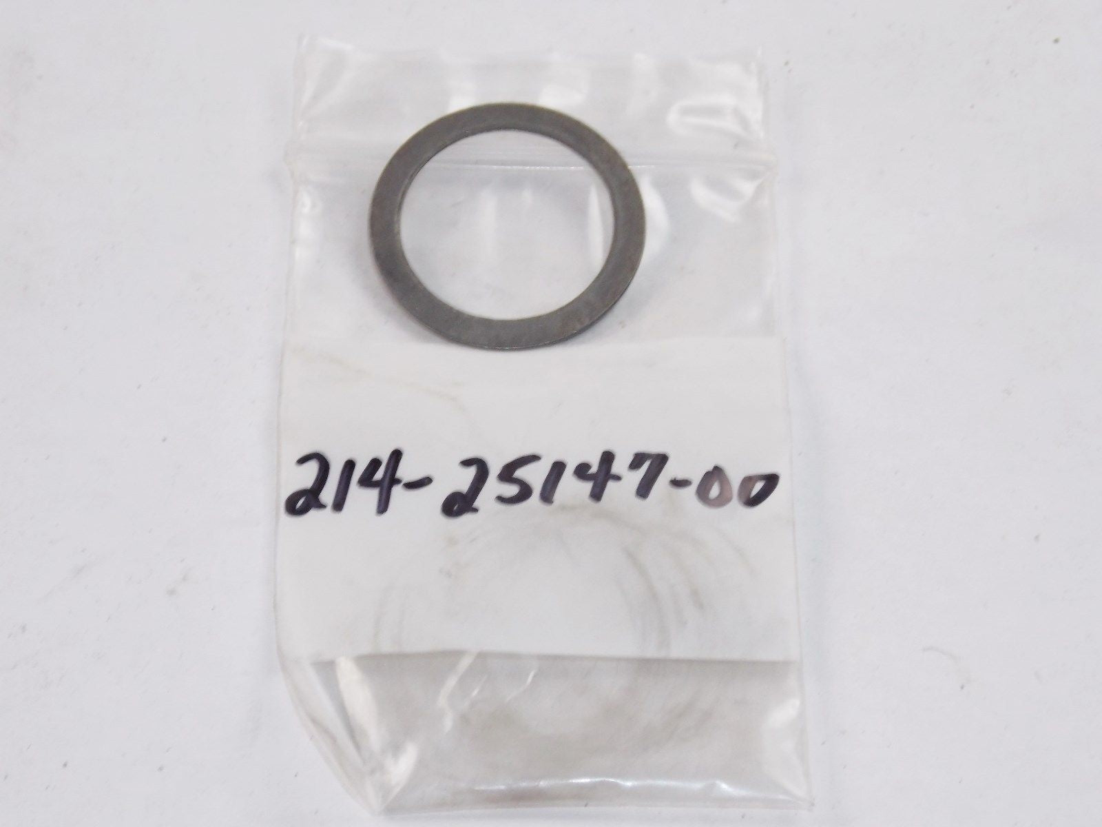 NOS YAMAHA  1974 PLATE WASHER RD250 RD350  214-25147-00 - MotoRaider
