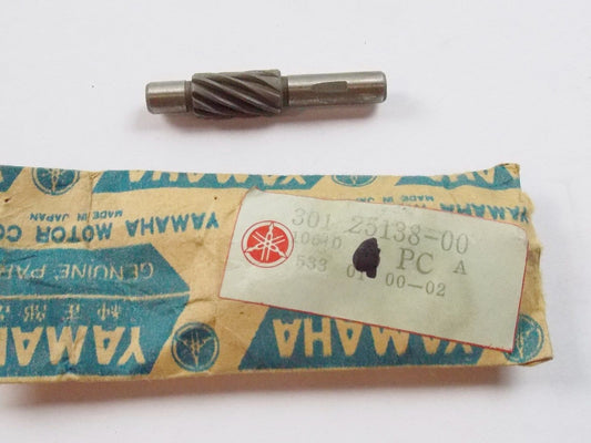 NOS YAMAHA 1970-1976 METER GEAR AT1 ATM1 DT100/125/175 301-25138-00 - MotoRaider