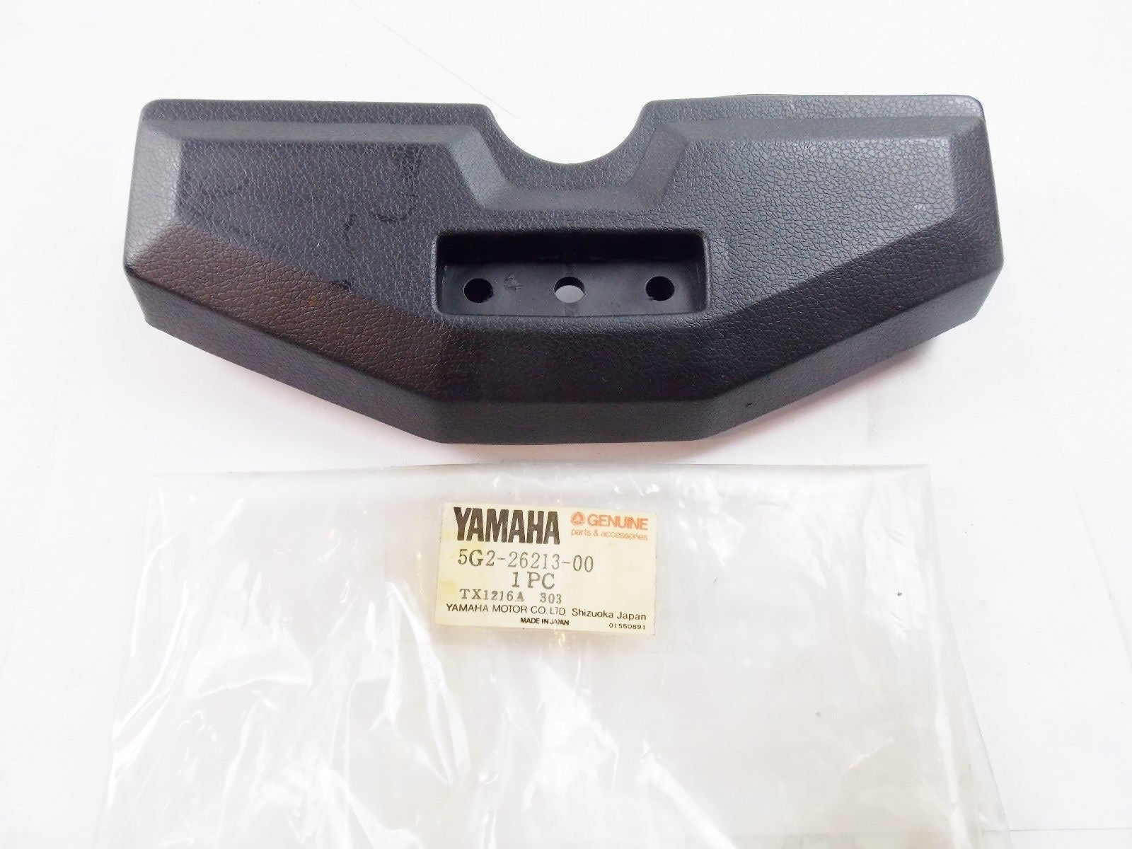 NOS YAMAHA  1981 1982 1983 UPPER COVER XJ150   5G2-26213-00 - MotoRaider