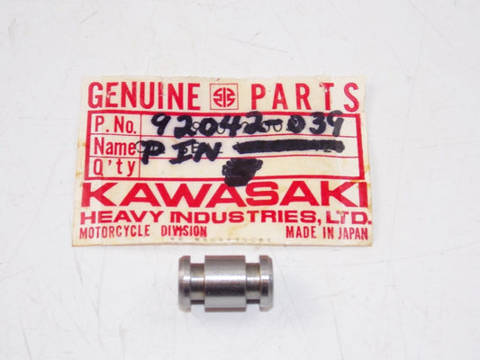 NOS KAWASAKI 1976-1984 CYLINDER DOWELL PIN KZ750 LTD-2  92042-039 - MotoRaider