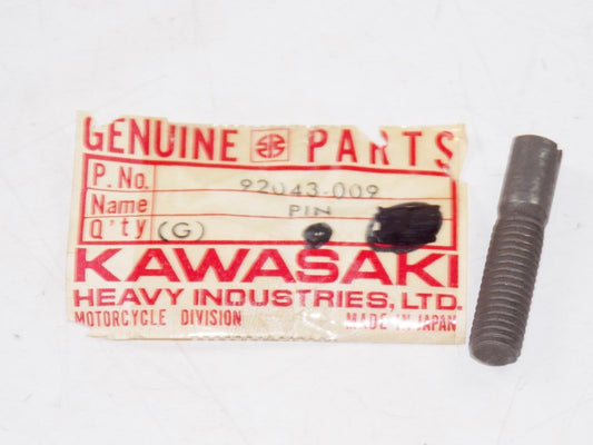 NOS KAWASAKI  1965-1980 PEDAL SPRING PIN CHANGE H1/2 A1/7 KX250/400   92043-009 - MotoRaider