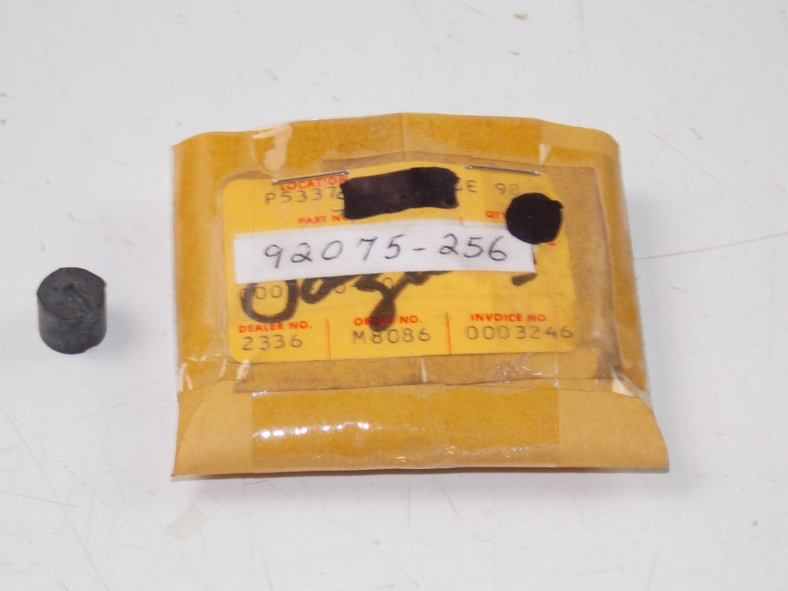 NOS KAWASAKI 1974 1975 1976 1977 1978 CYLINDER RUBBER DAMPER KZ400 92075-256 - MotoRaider