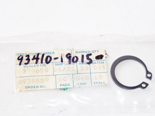 NOS OEM YAMAHA 1974 1975 1976 1978 DT250 XT500 IT250 DT360 CIRCLIP 93410-19015 - MotoRaider