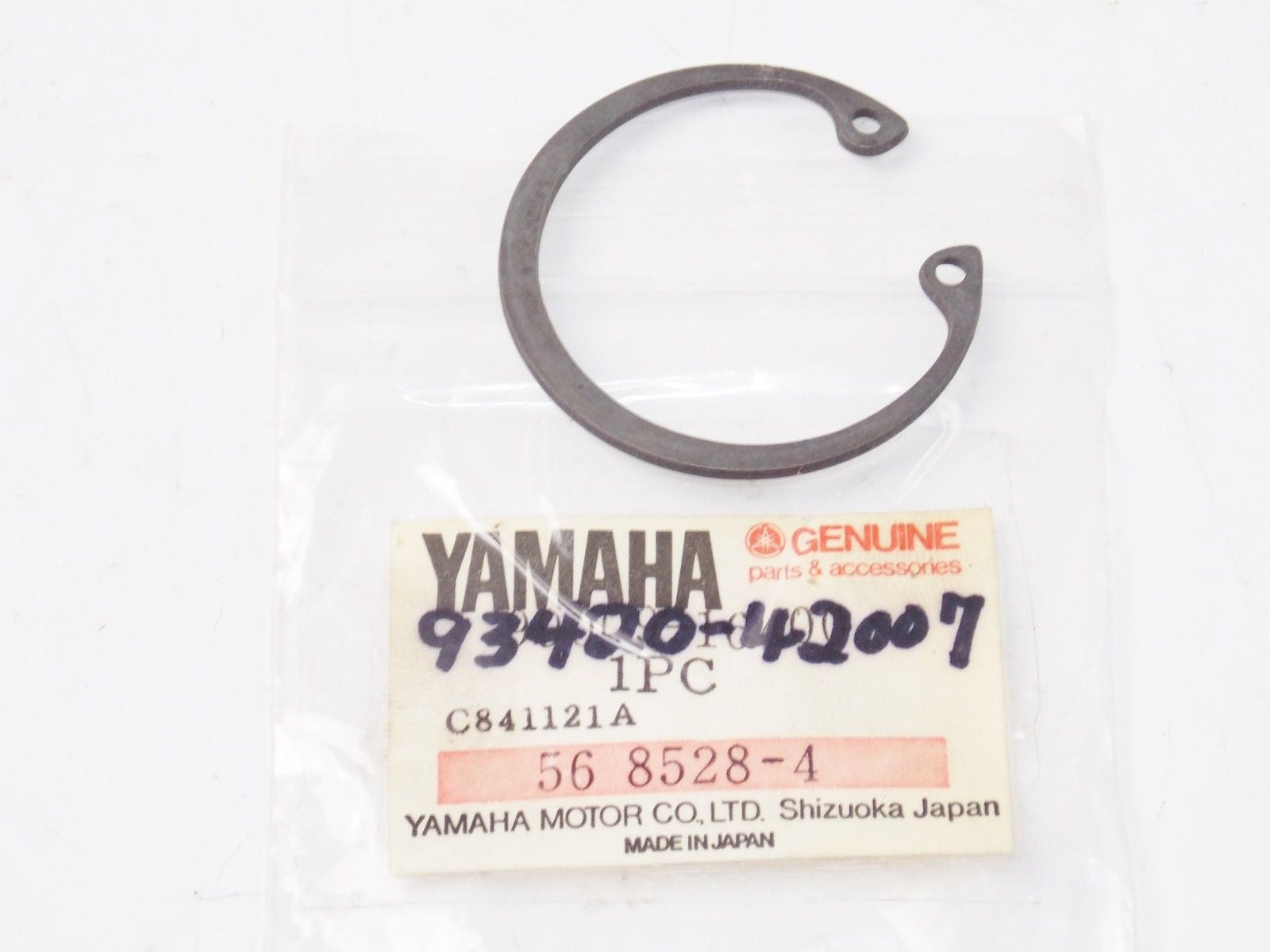 NOS YAMAHA 1962-1972 YDS2 MG1T YGS1 YGS1T GP433SR GP433SS CIRCLIP 93420-42007 - MotoRaider