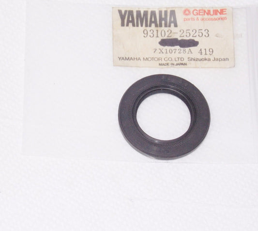 NOS YAMAHA 1981-1998 RADIAN SECA II STARTER CLUTCH OIL SEAL SD-TYPE 93102-25253 - MotoRaider