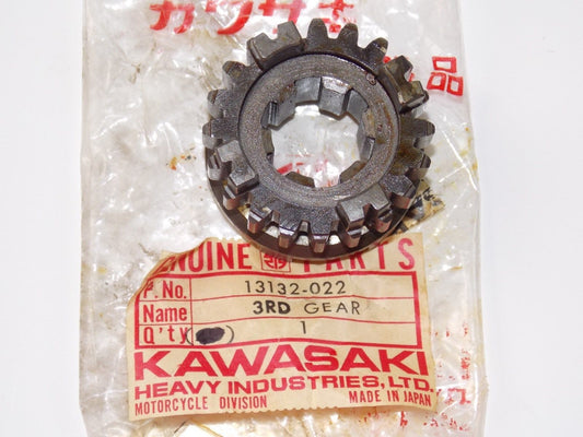 NOS KAWASAKI 1971-1979 3RD DRIVE GEAR F6 F7 KD175 KE175 13132-022 - MotoRaider
