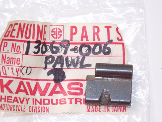 NOS KAWASAKI 1966-1971 KICKSTARTER PAWL A1 A7  13069-006 - MotoRaider