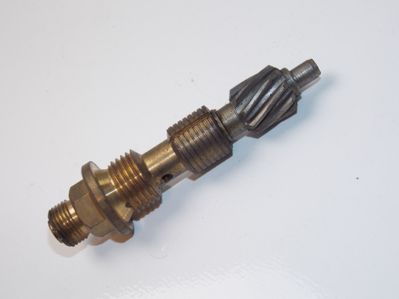 1999 2001 CAGIVA MITO 125 EV SP KIT 6sp TACHOMETER GEAR CASE CONNECTOR 800052232 - MotoRaider