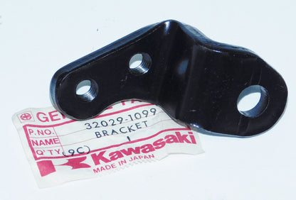 NOS KAWASAKI 1980 1981 1982 1983 KZ440 BRACKET ENGINE REAR RIGHT 32029-1099 - MotoRaider