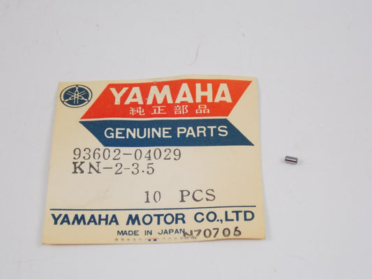 NOS KAWASAKI 1963 1965 1968 YG1 YDS3 AT1 R3 YM YL SL351 PIN DOWEL 93602-04029 - MotoRaider