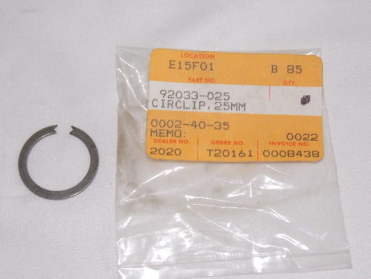 NOS KAWASAKI 1968-2015 CIRCLIP 25MM ZX636 F3/4/11 KV75 S1/2/3 KZ750  92033-025 - MotoRaider