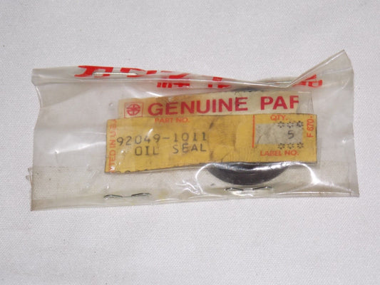 NOS KAWASAKI 1974-1980 OIL SEAL KX125/250 KDX400 KLX250  92049-1011 - MotoRaider