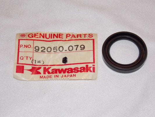 NOS KAWASAKI 1978-1983   OIL SEAL KLT200 KLT250 KZ200 KZ250  92050-079 - MotoRaider
