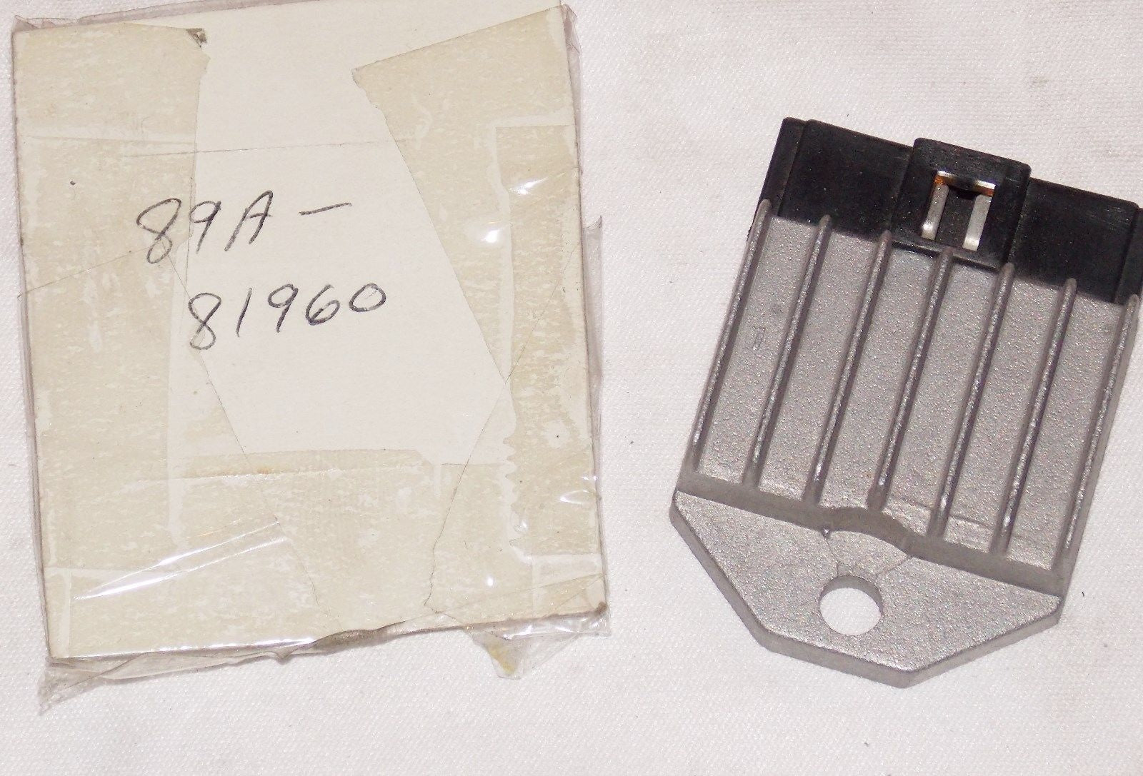 NOS YAMAHA  1992-2001 VOLTAGE REGULATOR RECTIFIER ET410 VT480 MM600 89A-81960 - MotoRaider