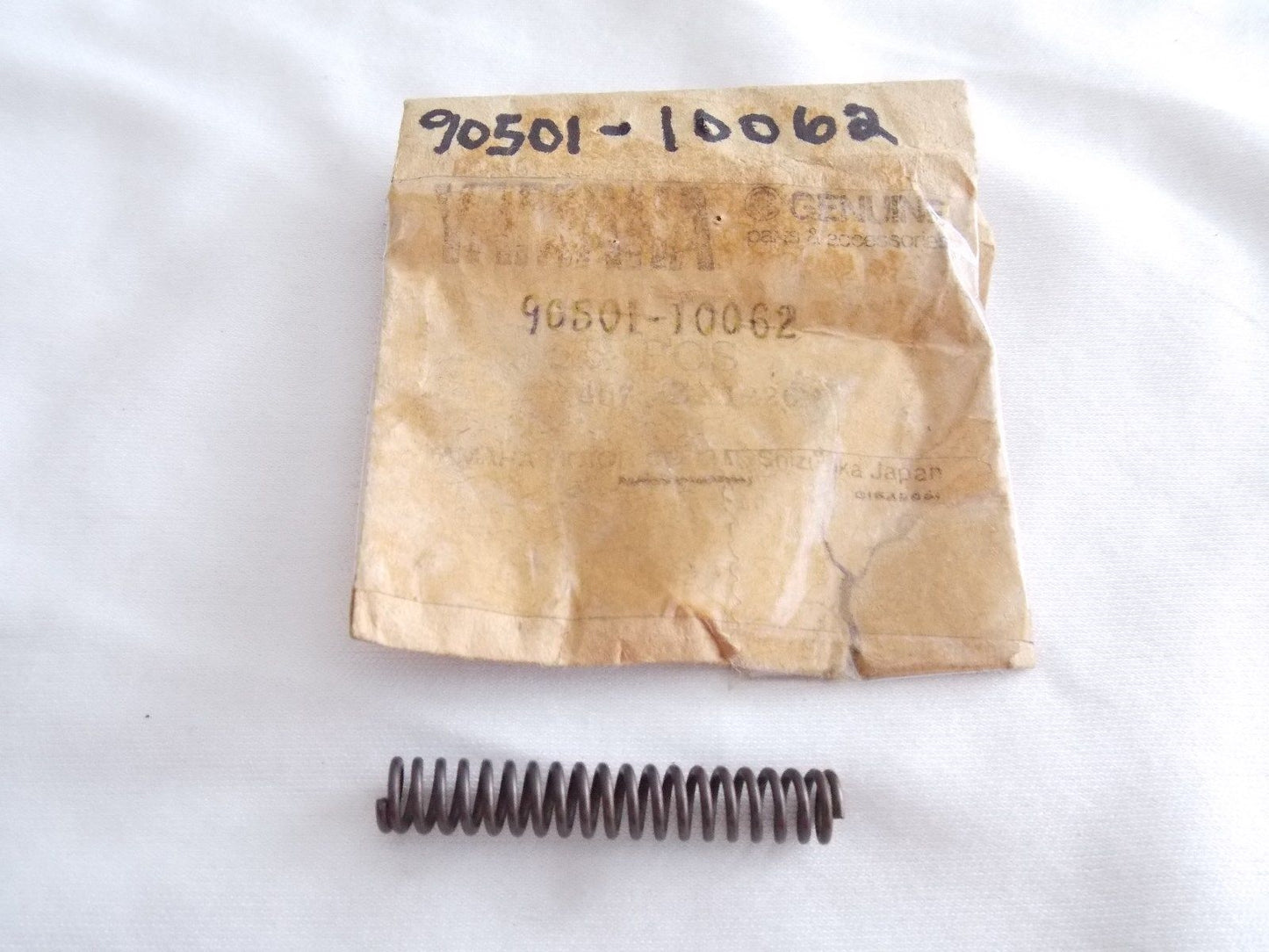 NOS YAMAHA  1970-1982 COMPRESSION SPRING MX360 RD250 SC500 DT250  90501-10062 - MotoRaider