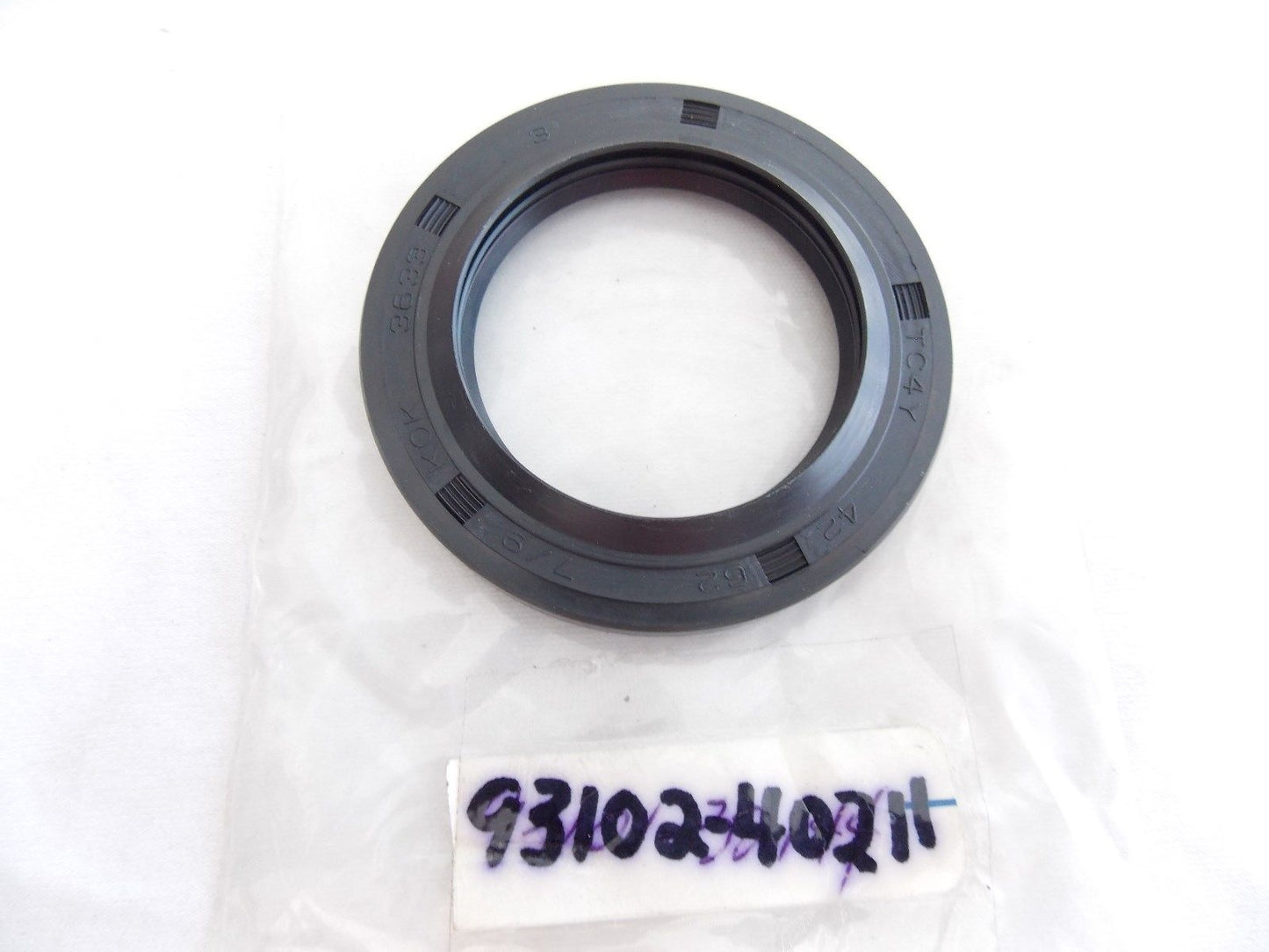 NOS YAMAHA 1980 1981 1994-2000 OIL SEAL YT125 YZF600/750/1000  93102-40211 - MotoRaider