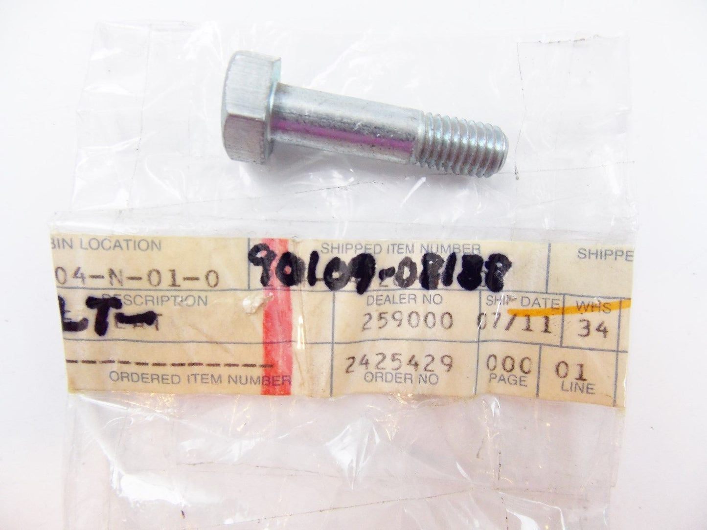 YAMAHA 1979-1987 FOOTREST BOLT YAMAHOPPER QT50 PZ50 90109-08528 - MotoRaider