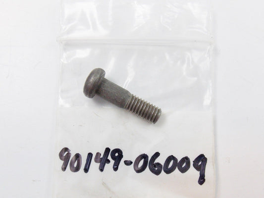 NOS OEM YAMAHA  1970-1983 SPECIAL SHAPE SCREW XS1/2/650 TX650/750  90149-06009 - MotoRaider