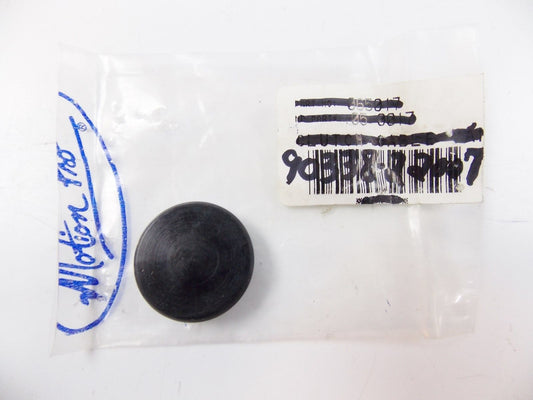 NOS OEM YAMAHA  1990-95 1998-01 SPECIAL SHAPE PLUG YFM600 XT600  90338-22007 - MotoRaider
